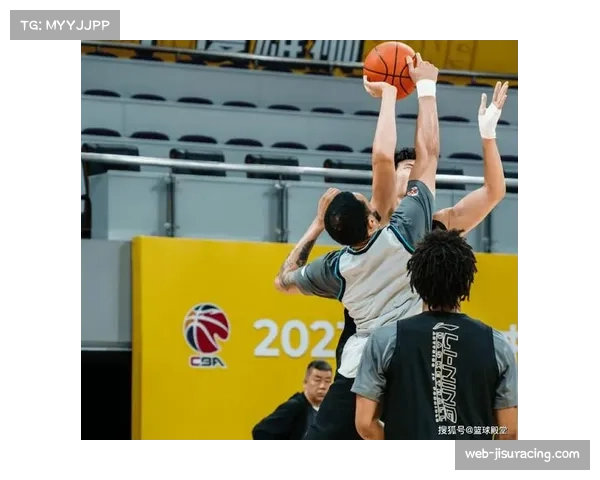 CBA球员流动聚焦顶薪国手赵岩昊面临激烈竞争未来动向备受关注