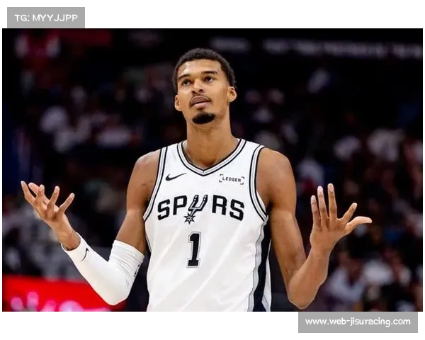 托马斯单场至少15篮板15助攻，成WNBA历史首人