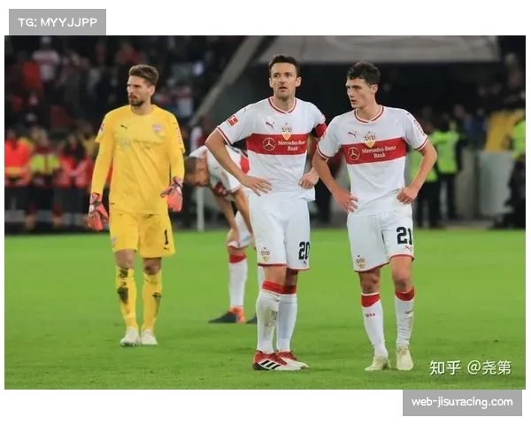 战术解读：勒沃库森1-1多特，数据图显示两队在中场区域的转换争夺异常激烈